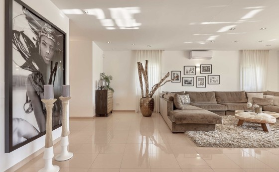 20190214105330000000_jesus181212235000px