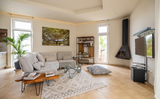 Großzügiger Wohn-Essbereich mit Kamin – Eivillas, Villa Siesta, Santa Eulalia