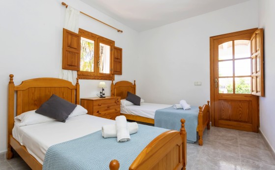 VILLA300519098