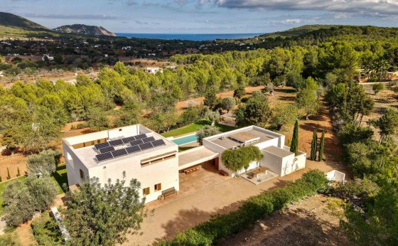 VILLA LANDSCAPE - Eivillas.com-17