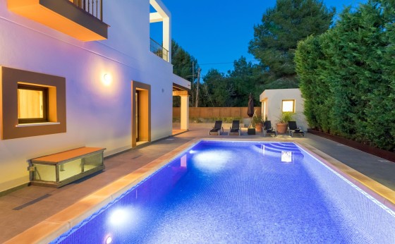 VILLA090218168