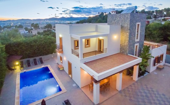 VILLA090218149