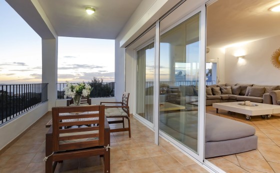 VLL304OCT23355