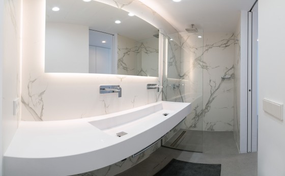 room 2 xbathroom pano DSC04592