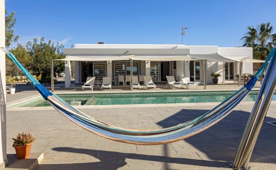 VILLA211223100