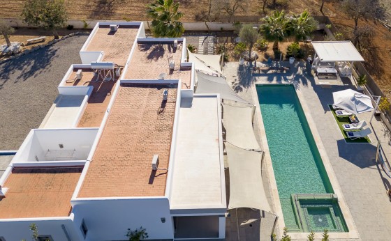 VILLA211223011