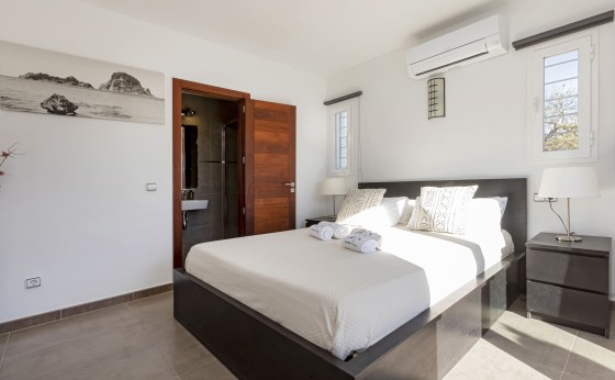 VILLA211223163