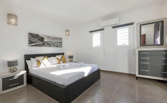 VILLA211223131