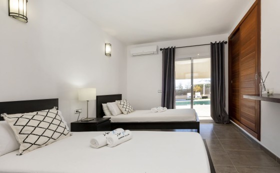 VILLA211223152