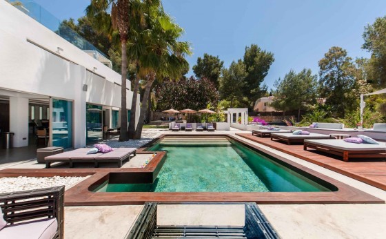 Einer der privaten Pools in der Villa Luisa – Eivillas