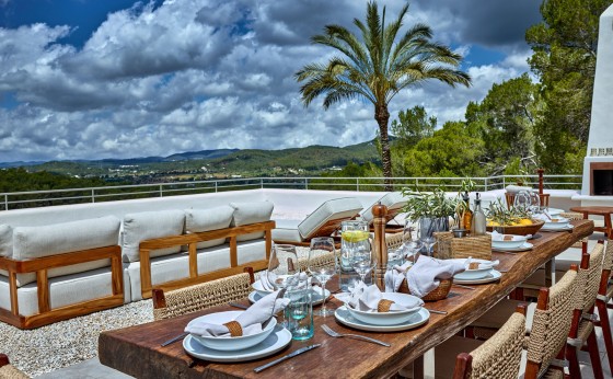 Can-Geco-33-Ibiza-2024-VillaMasterterracedining
