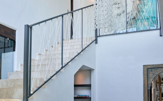 Can-Geco-30-Ibiza-2024-Villahallandstairs