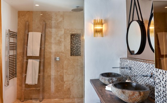 Can-Geco-36-Ibiza-2024-VillaMasterbathroom