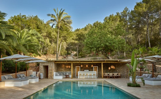 Can-Geco-5-Ibiza-2024-Poolbyevening