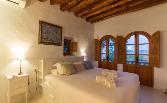 VILLA BLUE STAR - Eivillas.com-7