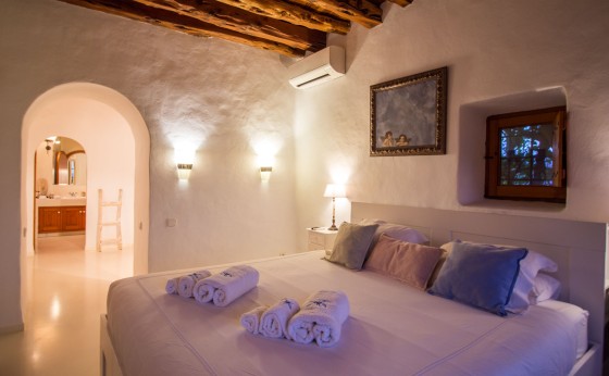 VILLA BLUE STAR - Eivillas.com-6