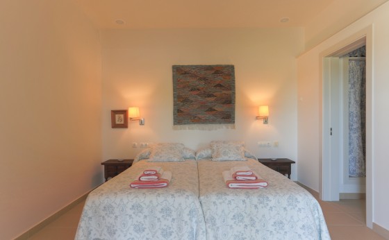 AN_leftbedroom_front