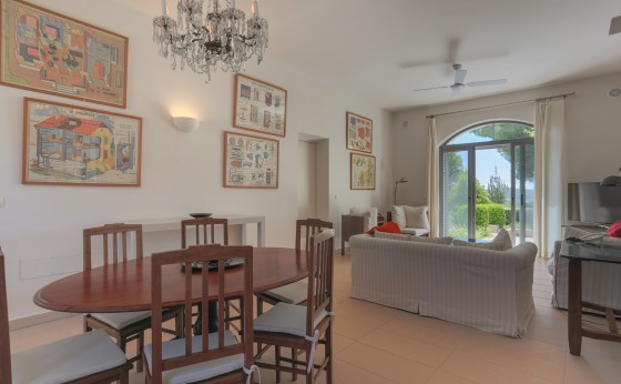 H1_livingroom1_puerta