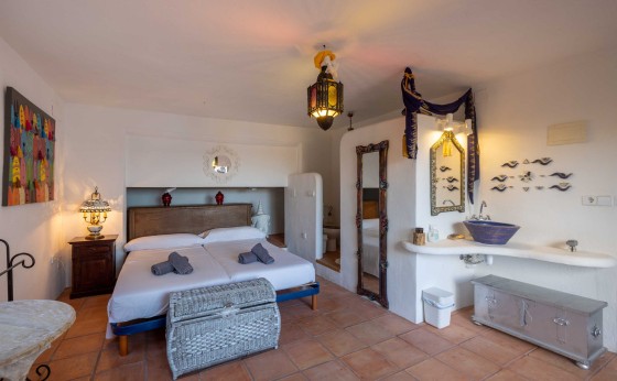CalaVera-Eivillas