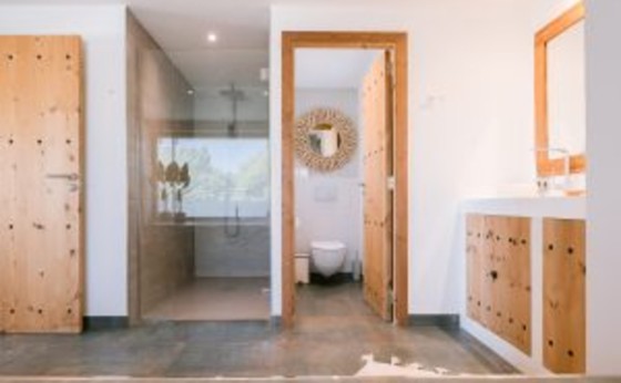 20231114154551000000_Ibiza-real-estate-photographer-Tamas-9703-300x200
