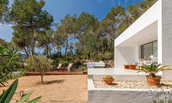 Surf House 2