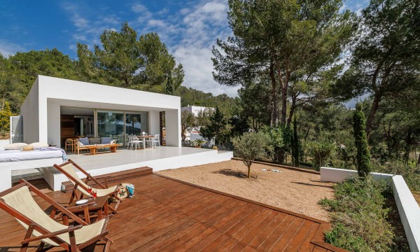Surf House 3