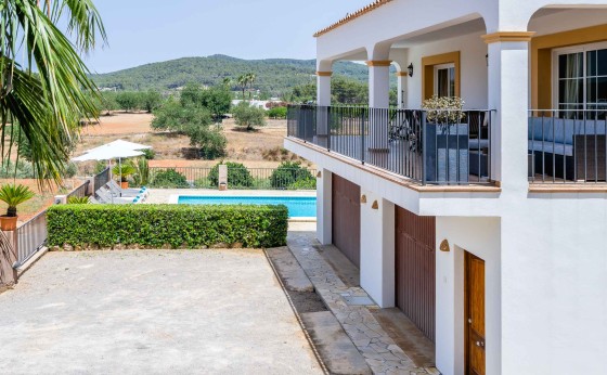 Villa Santa Gertrudis - Eivillas-10